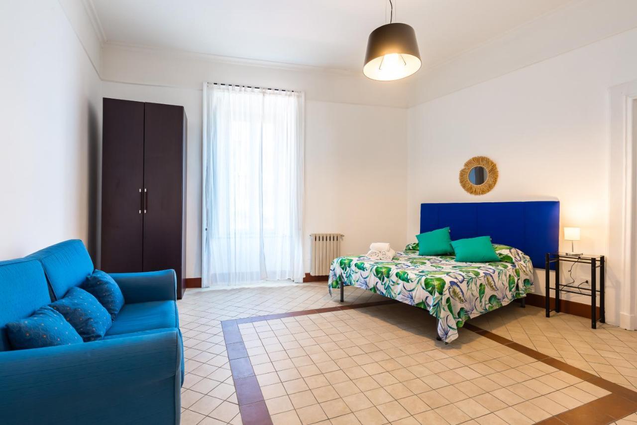 Lopez 20 A Big Family Apartment By Napoliapartments Экстерьер фото