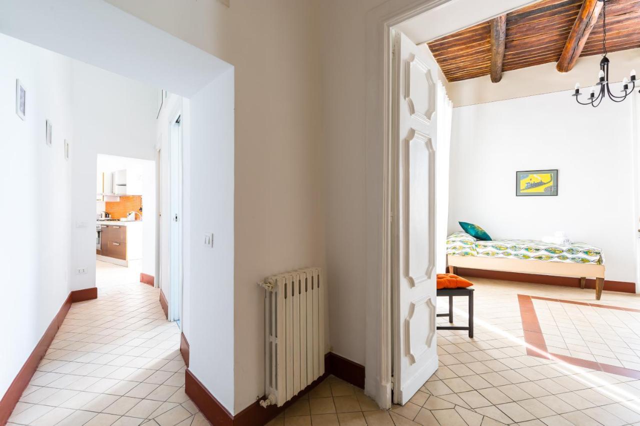 Lopez 20 A Big Family Apartment By Napoliapartments Экстерьер фото